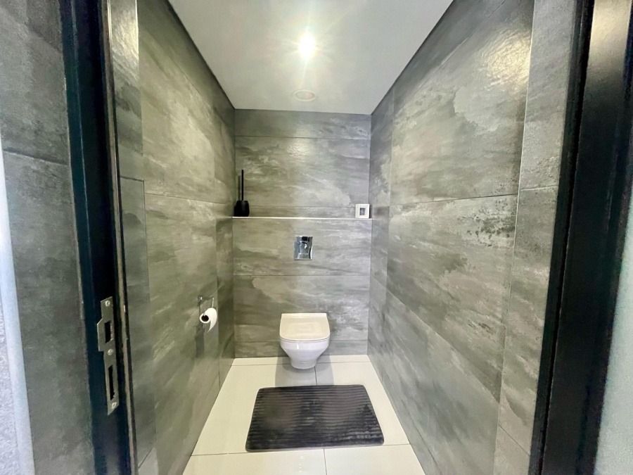 5 Bedroom Property for Sale in Cashan North West